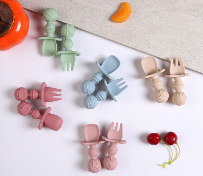 Eco-Friendly Baby Suction Bowl Bibs & Silicone Feeding Set